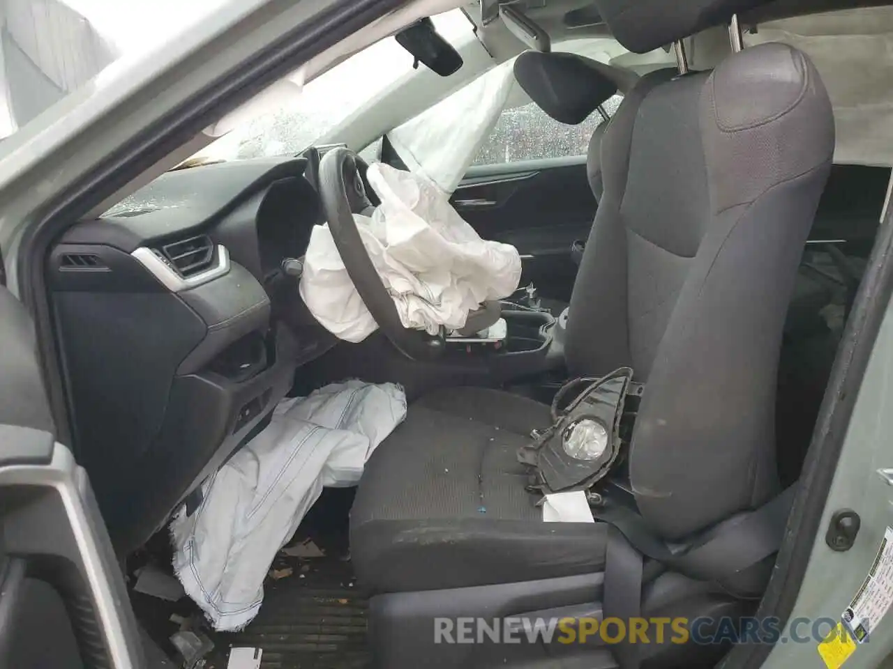 7 Photograph of a damaged car 2T3W1RFV1KW052752 TOYOTA RAV4 2019