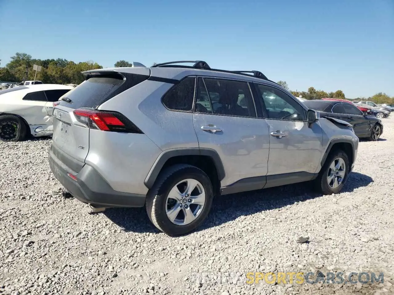 3 Photograph of a damaged car 2T3W1RFV2KC005506 TOYOTA RAV4 2019