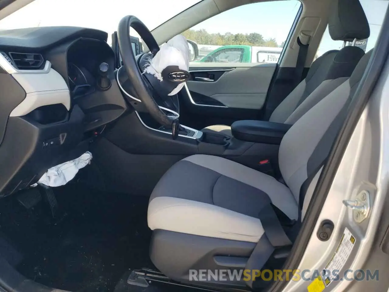 7 Photograph of a damaged car 2T3W1RFV2KC005506 TOYOTA RAV4 2019