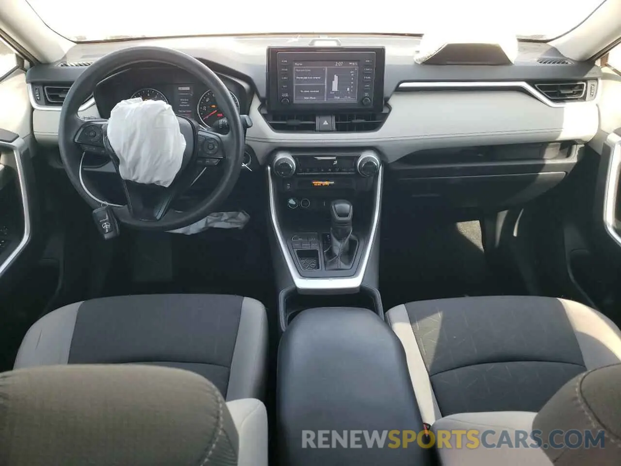 8 Photograph of a damaged car 2T3W1RFV2KC005506 TOYOTA RAV4 2019