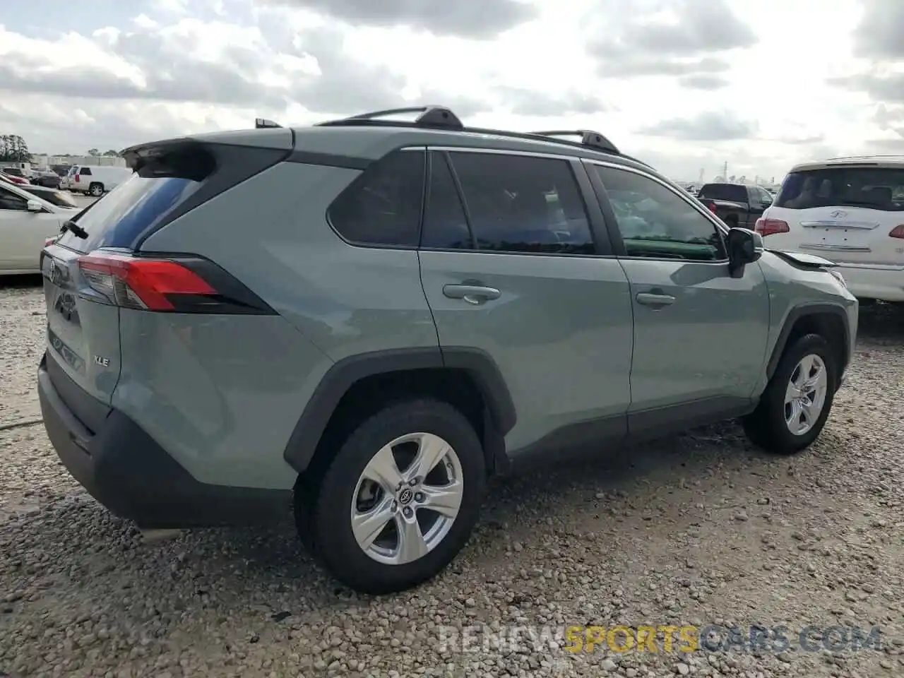 3 Photograph of a damaged car 2T3W1RFV2KC018272 TOYOTA RAV4 2019