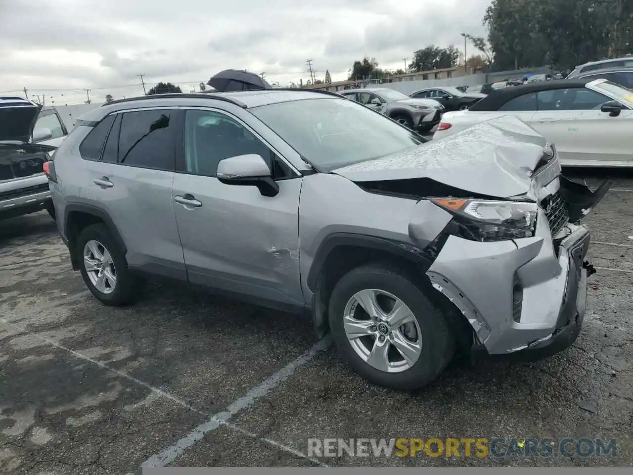 4 Photograph of a damaged car 2T3W1RFV2KC027800 TOYOTA RAV4 2019