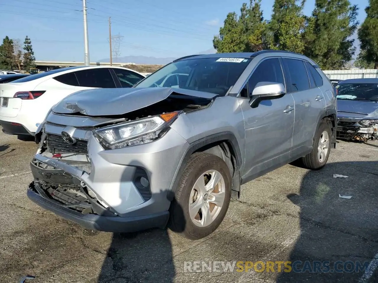 1 Photograph of a damaged car 2T3W1RFV2KC028963 TOYOTA RAV4 2019