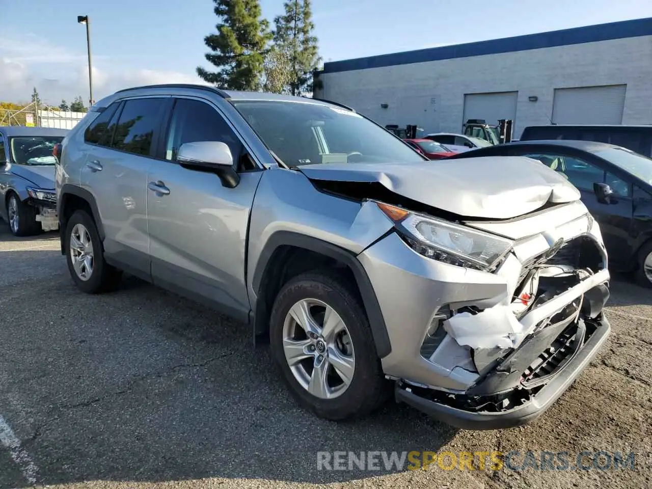 4 Photograph of a damaged car 2T3W1RFV2KC028963 TOYOTA RAV4 2019