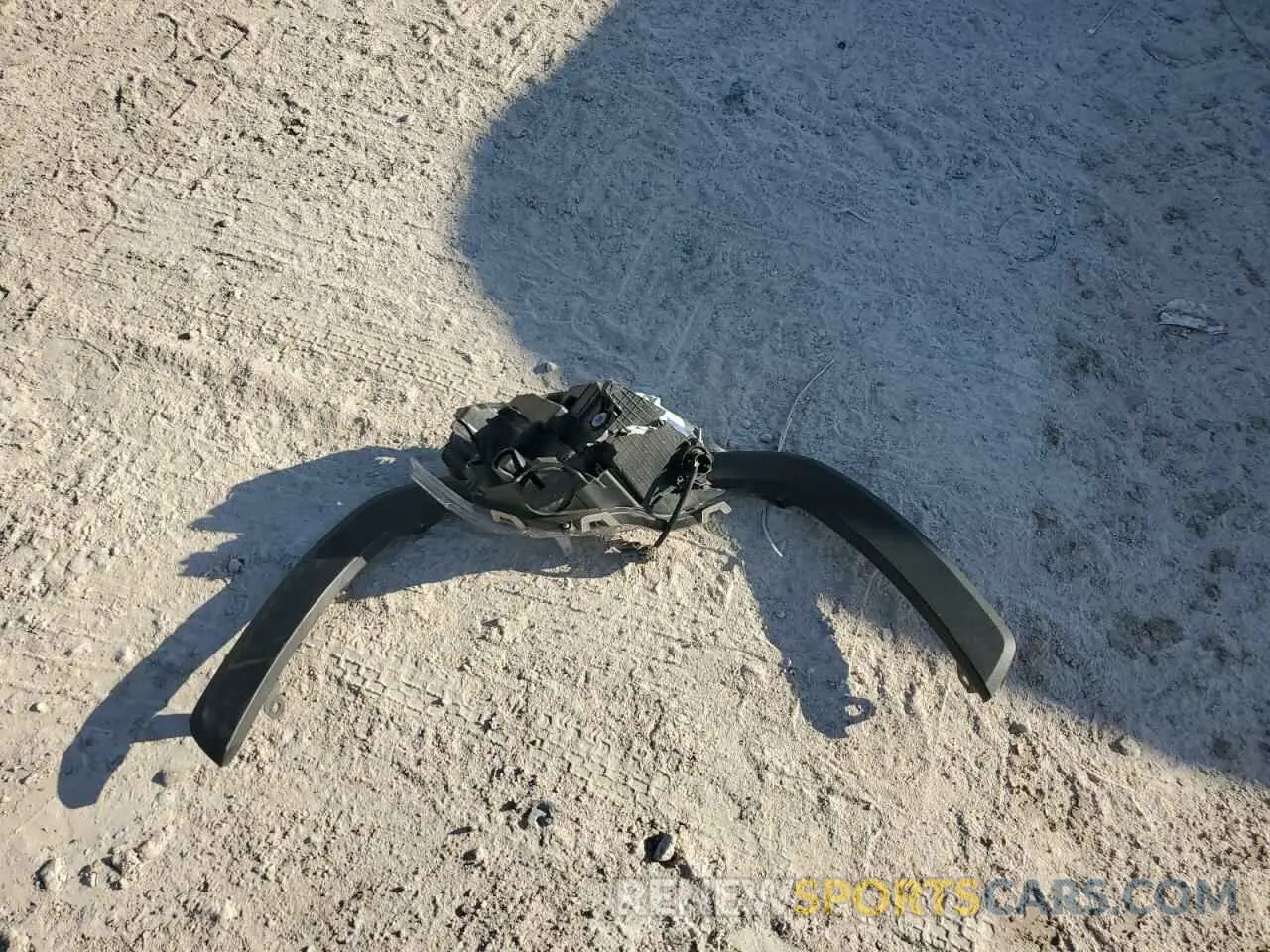 13 Photograph of a damaged car 2T3W1RFV2KW008940 TOYOTA RAV4 2019
