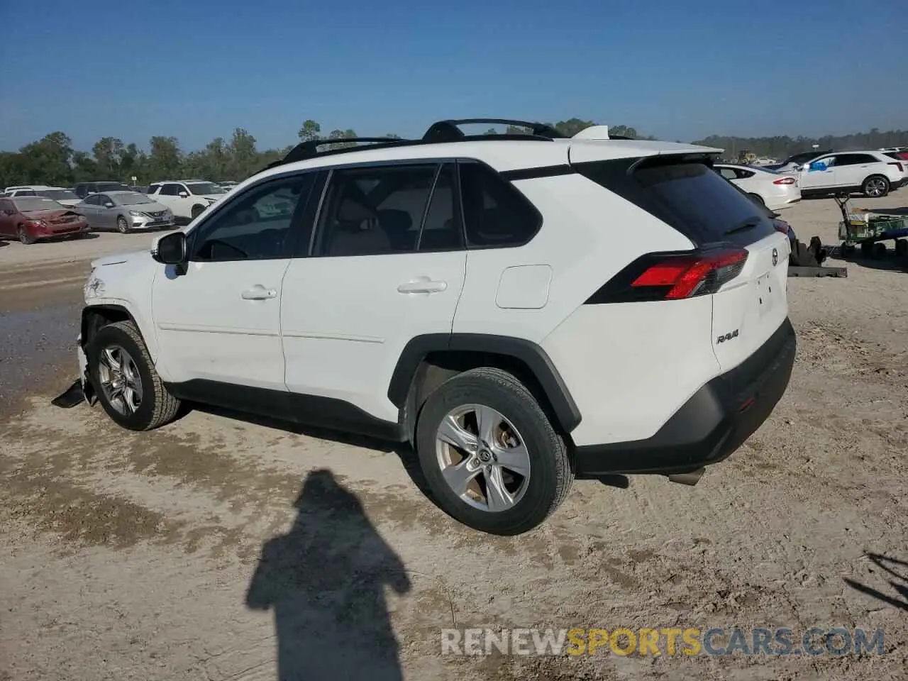 2 Photograph of a damaged car 2T3W1RFV2KW008940 TOYOTA RAV4 2019