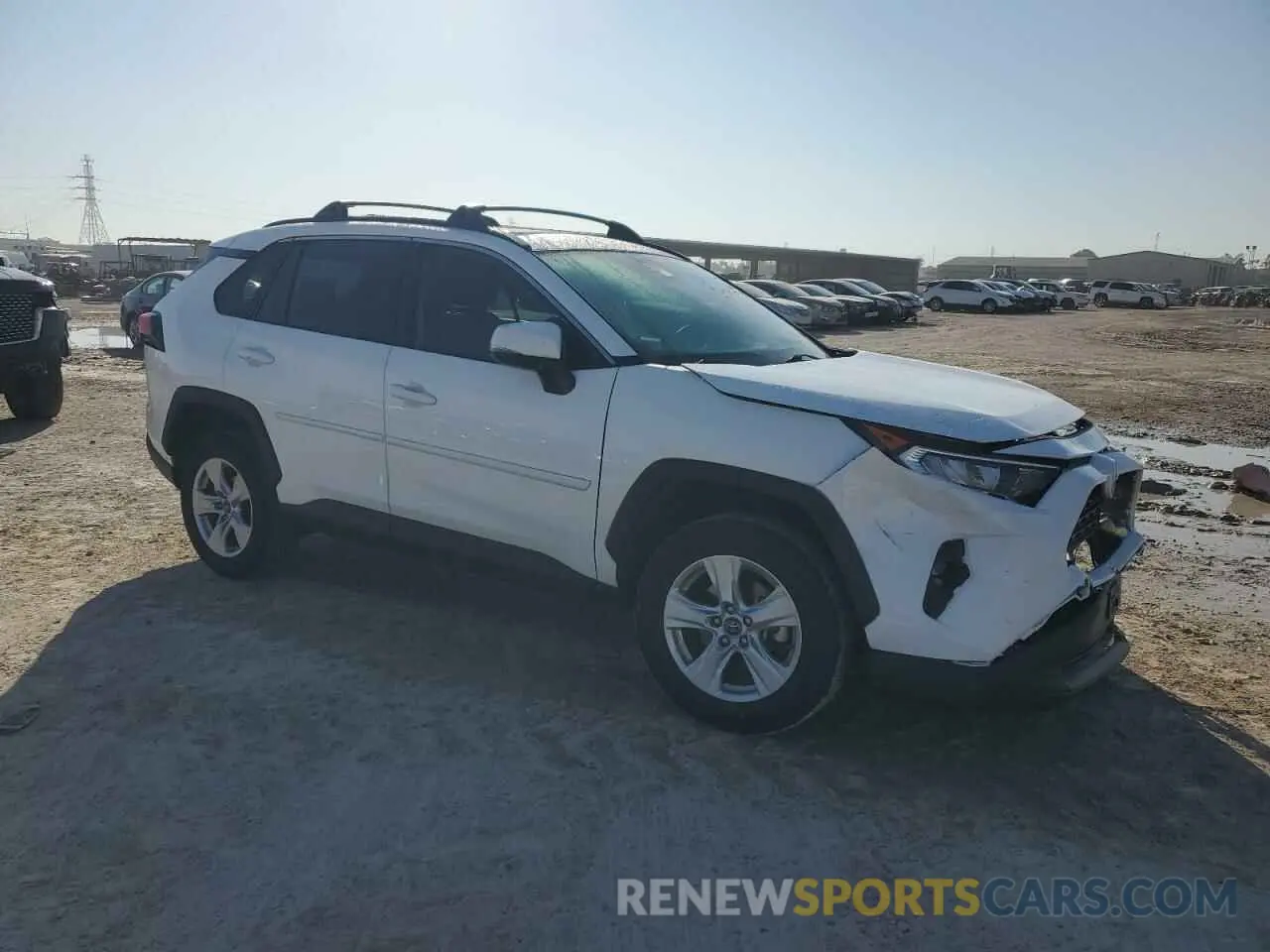 4 Photograph of a damaged car 2T3W1RFV2KW008940 TOYOTA RAV4 2019