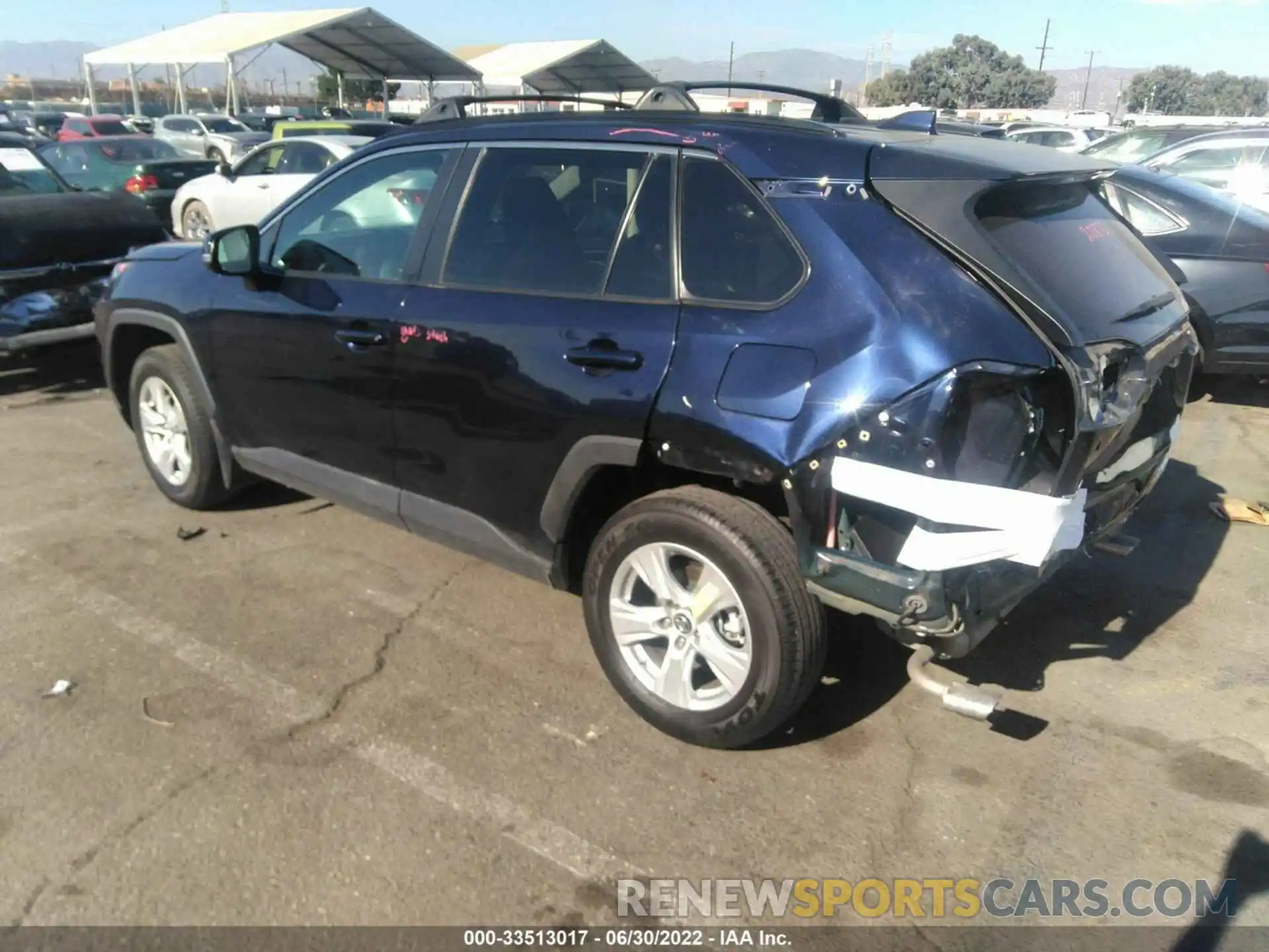 3 Photograph of a damaged car 2T3W1RFV2KW018528 TOYOTA RAV4 2019