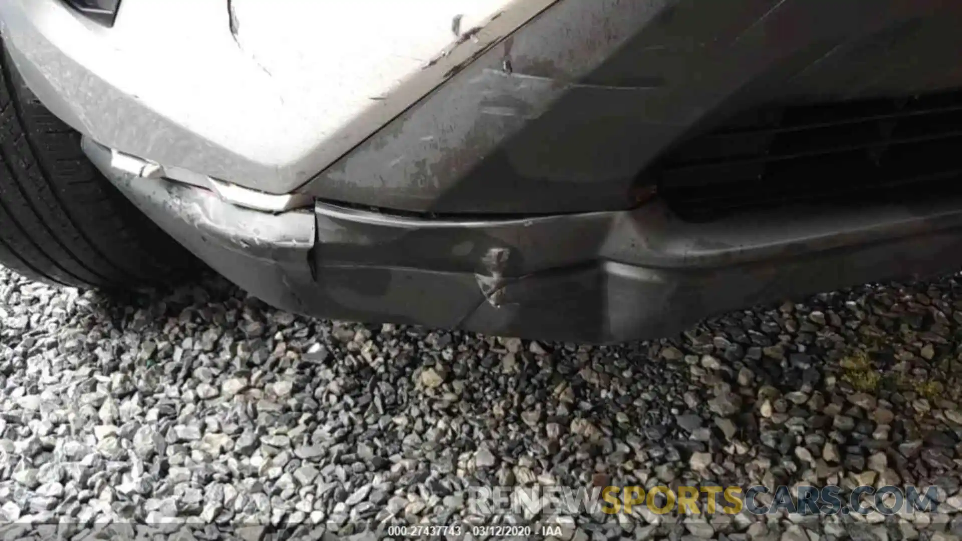 8 Photograph of a damaged car 2T3W1RFV2KW038911 TOYOTA RAV4 2019