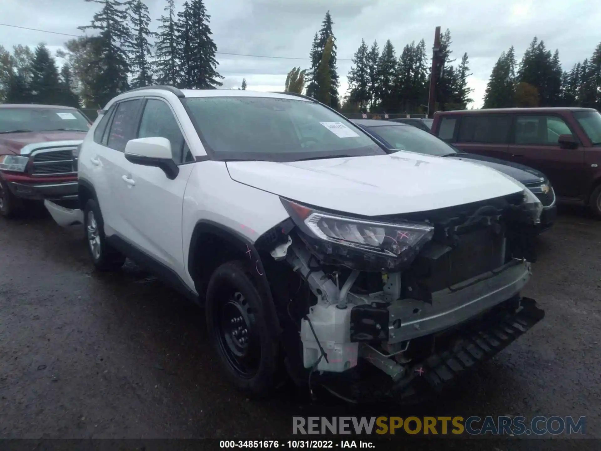 1 Photograph of a damaged car 2T3W1RFV2KW040206 TOYOTA RAV4 2019