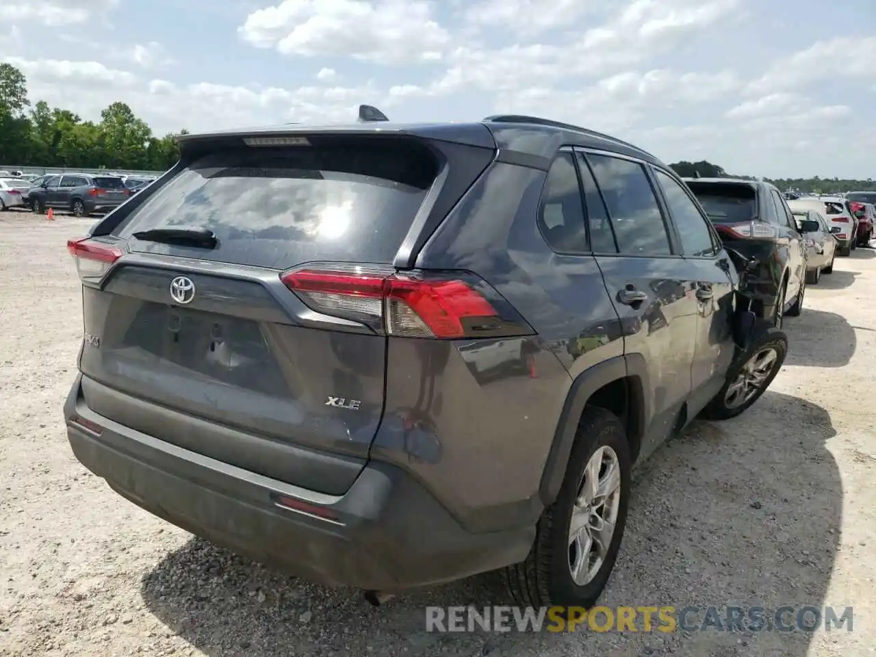 4 Photograph of a damaged car 2T3W1RFV2KW040948 TOYOTA RAV4 2019