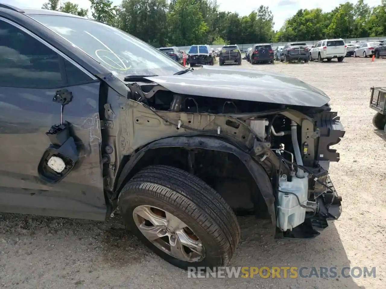 9 Photograph of a damaged car 2T3W1RFV2KW040948 TOYOTA RAV4 2019