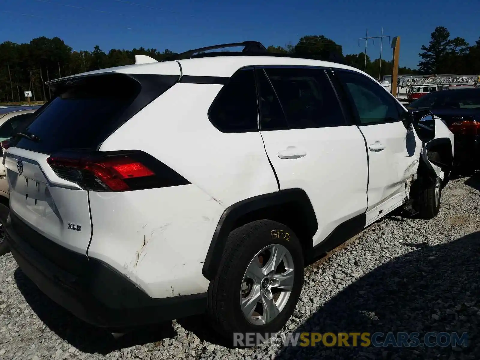 4 Photograph of a damaged car 2T3W1RFV2KW049973 TOYOTA RAV4 2019