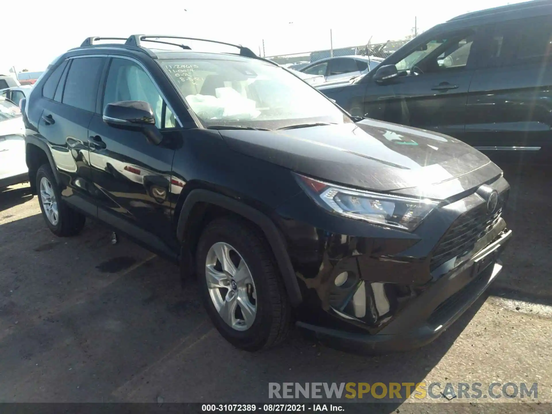 1 Photograph of a damaged car 2T3W1RFV2KW050217 TOYOTA RAV4 2019