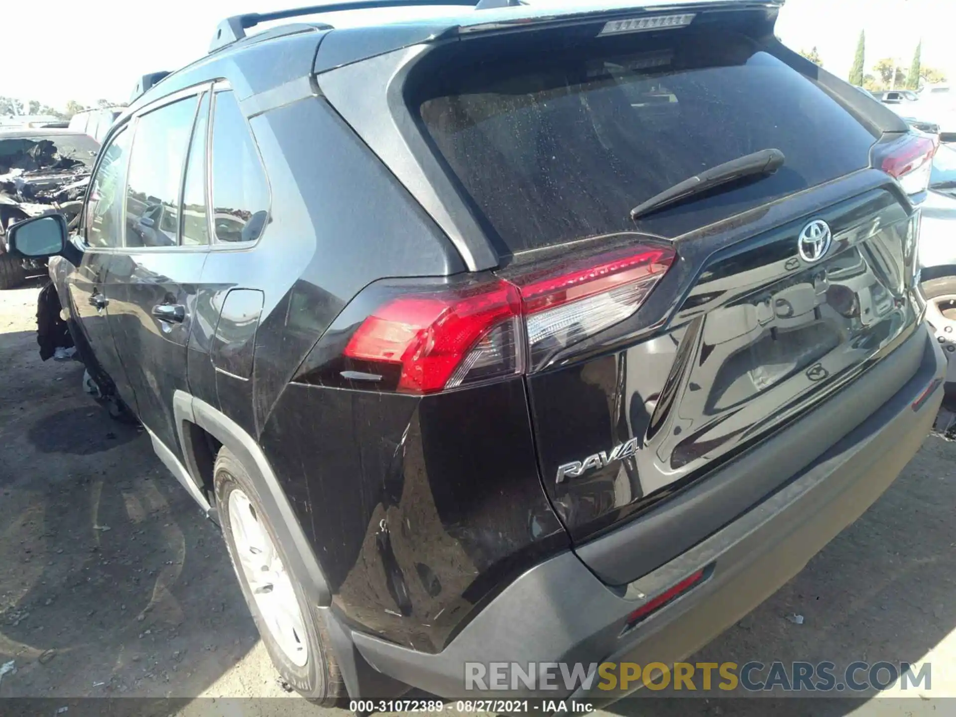 3 Photograph of a damaged car 2T3W1RFV2KW050217 TOYOTA RAV4 2019