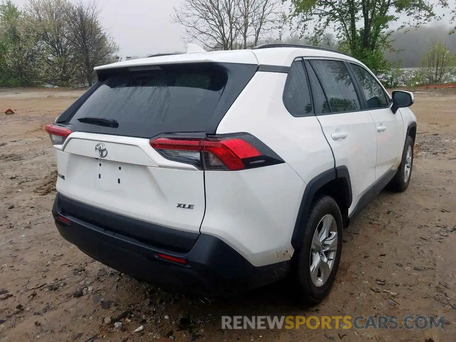 4 Photograph of a damaged car 2T3W1RFV2KW051030 TOYOTA RAV4 2019