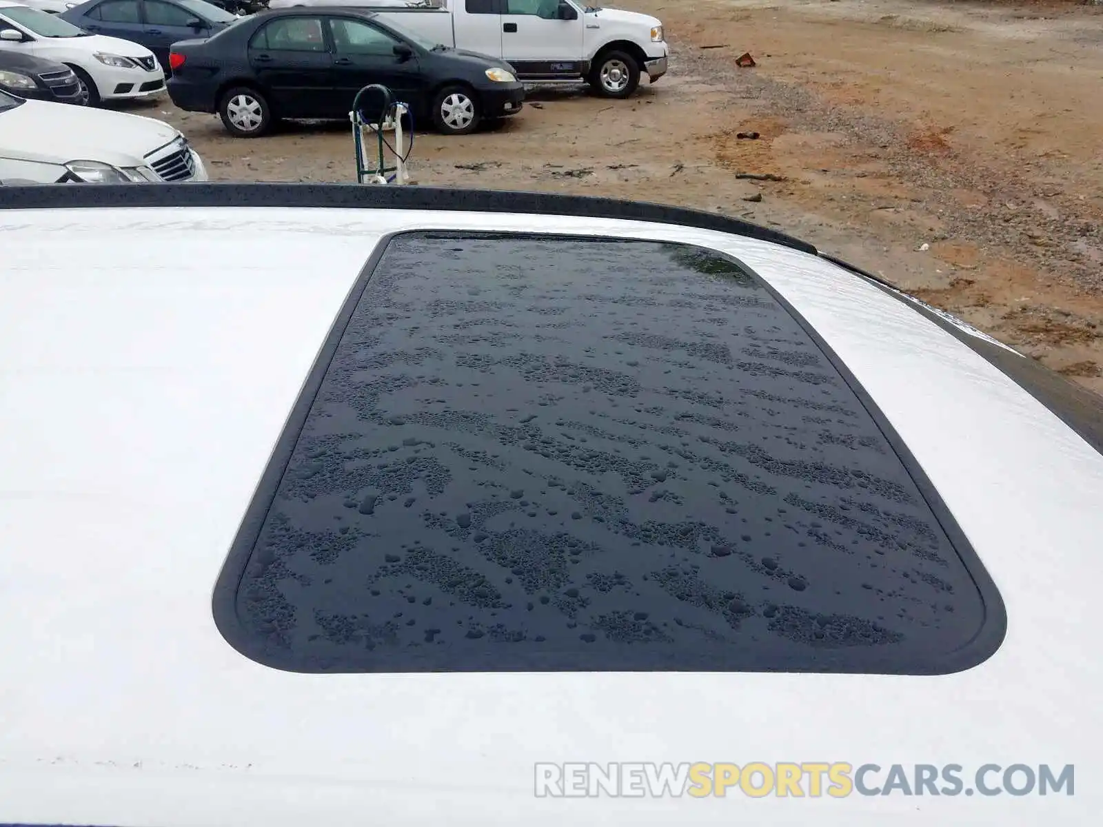 9 Photograph of a damaged car 2T3W1RFV2KW051030 TOYOTA RAV4 2019