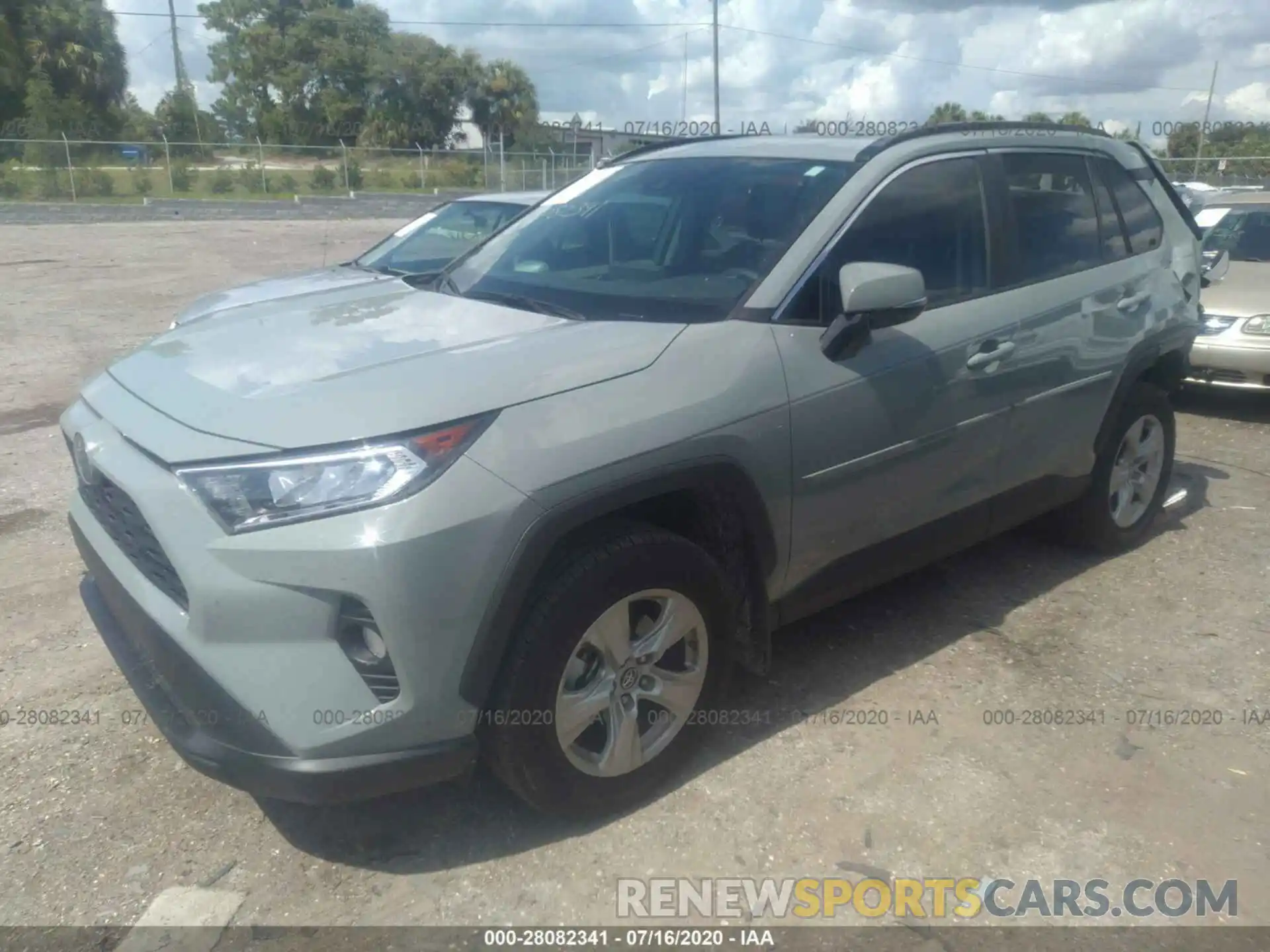 2 Photograph of a damaged car 2T3W1RFV2KW052484 TOYOTA RAV4 2019