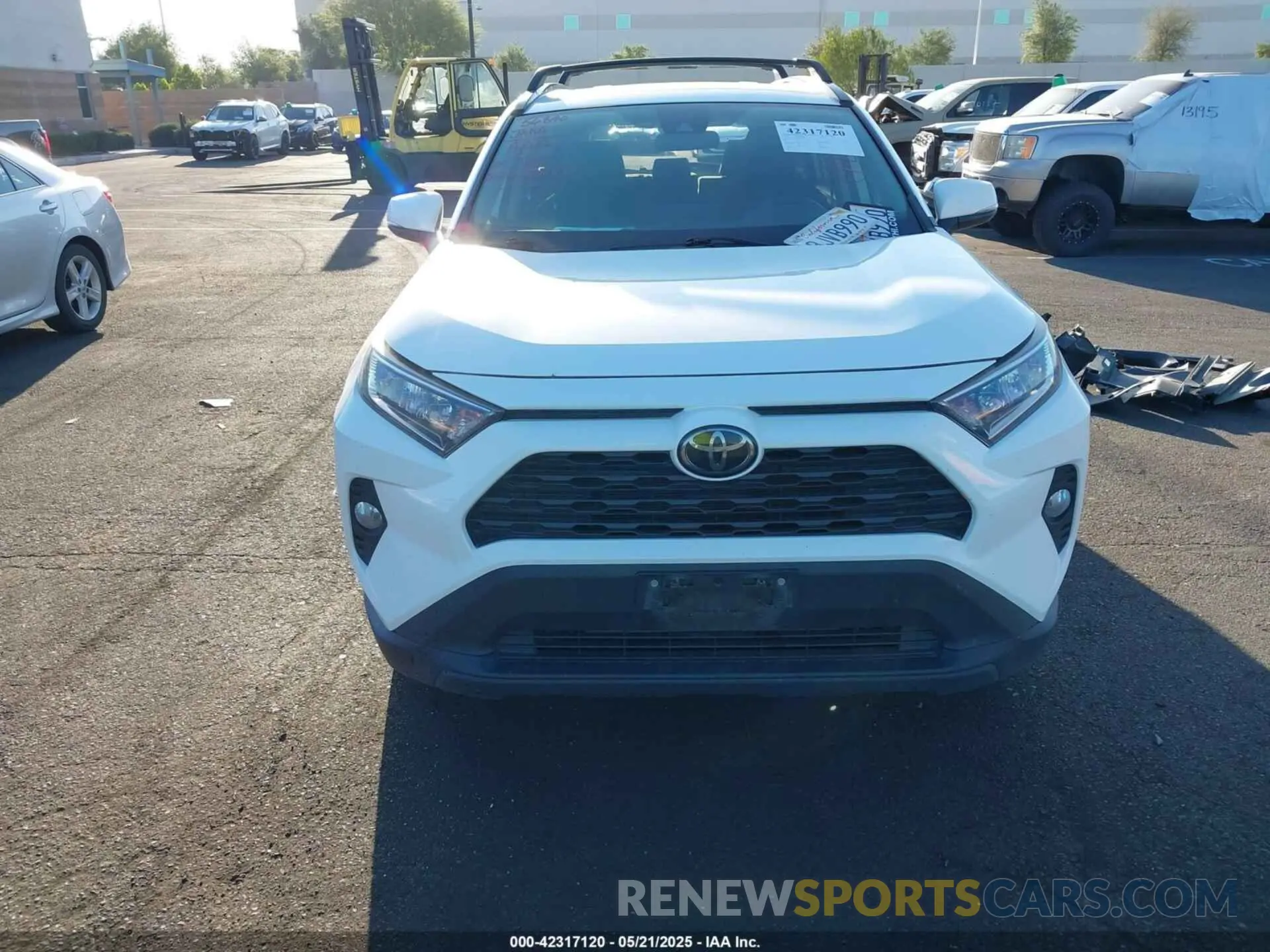 13 Photograph of a damaged car 2T3W1RFV3KC002016 TOYOTA RAV4 2019