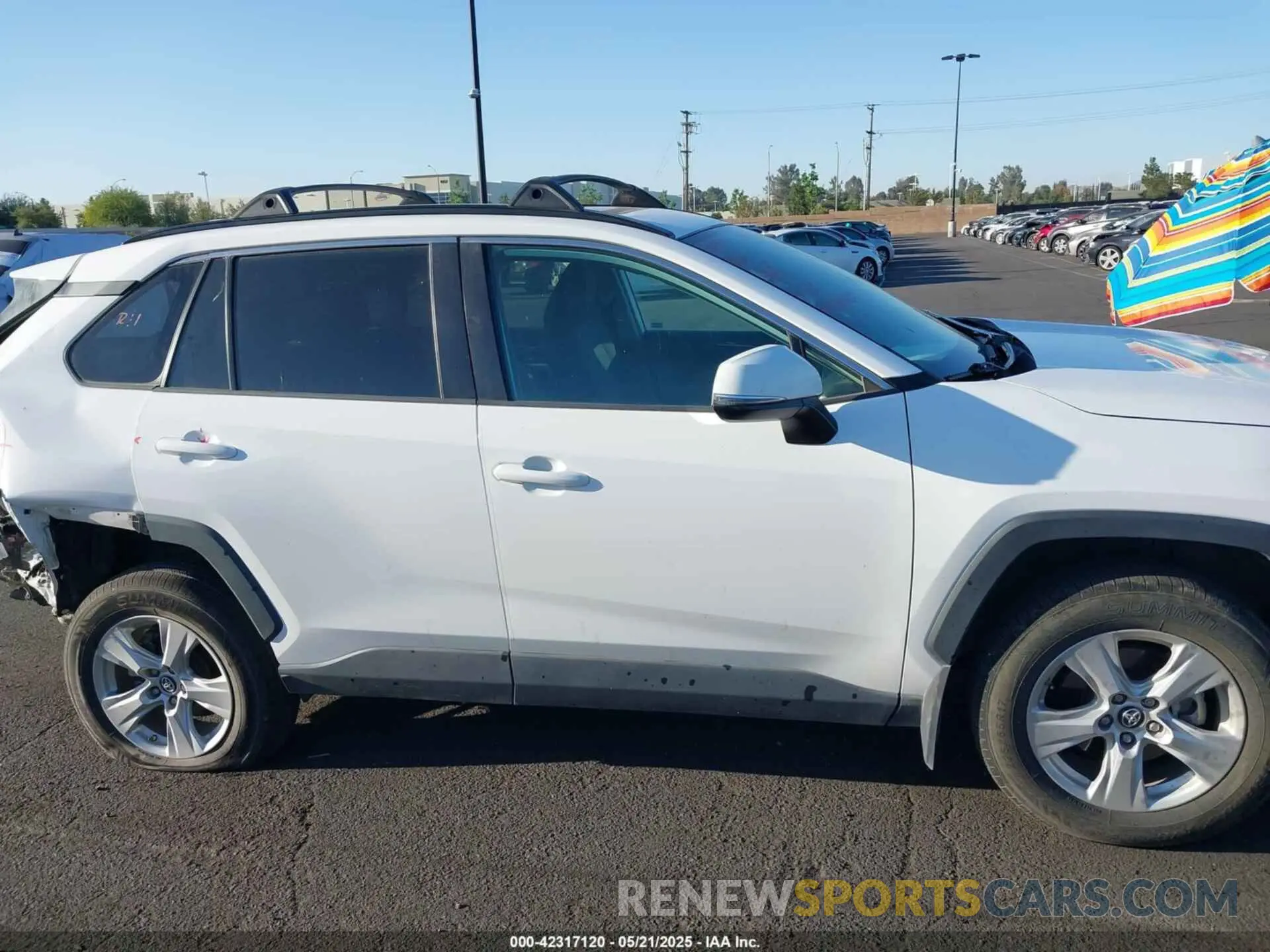 14 Photograph of a damaged car 2T3W1RFV3KC002016 TOYOTA RAV4 2019