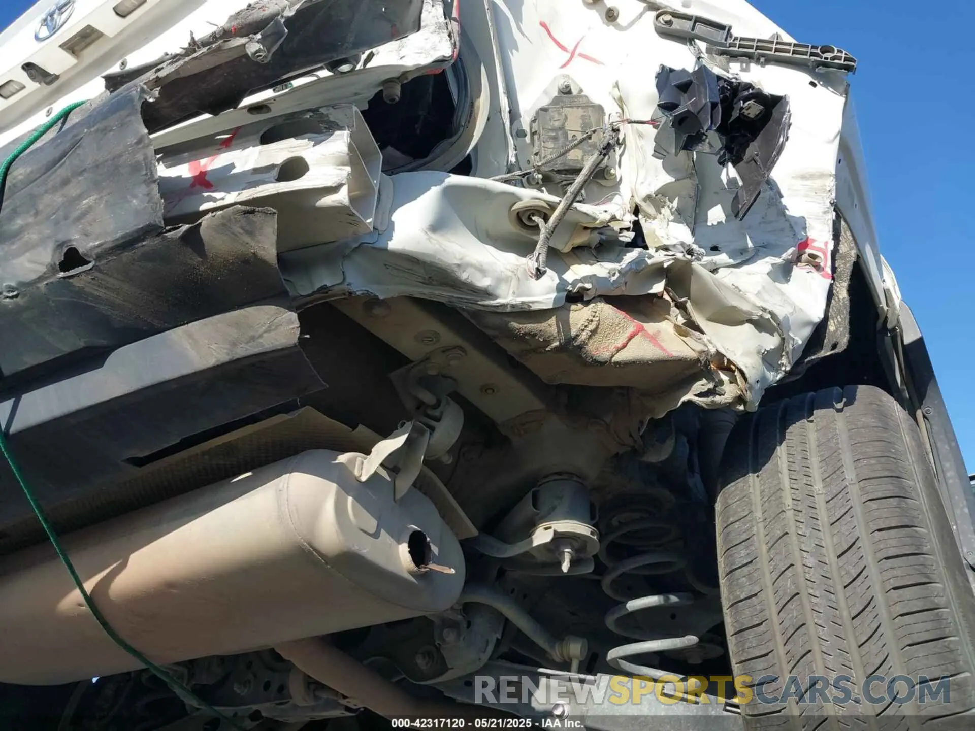 18 Photograph of a damaged car 2T3W1RFV3KC002016 TOYOTA RAV4 2019