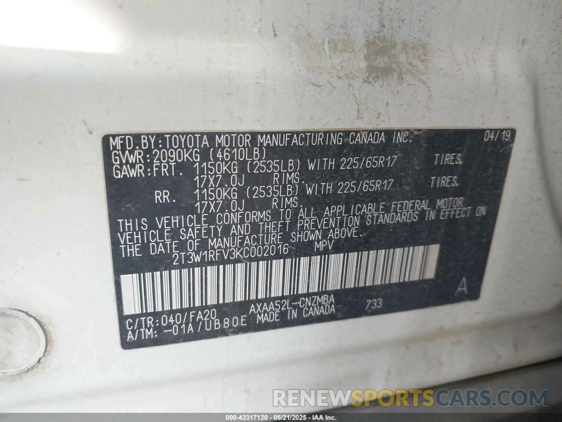 9 Photograph of a damaged car 2T3W1RFV3KC002016 TOYOTA RAV4 2019