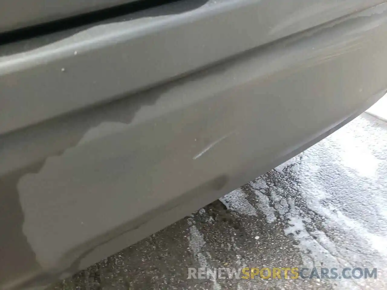 9 Photograph of a damaged car 2T3W1RFV3KC016482 TOYOTA RAV4 2019