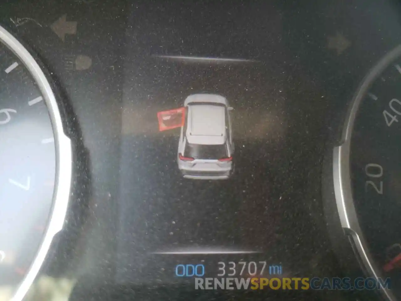 8 Photograph of a damaged car 2T3W1RFV3KC022735 TOYOTA RAV4 2019