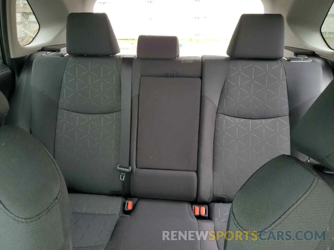 10 Photograph of a damaged car 2T3W1RFV3KW002676 TOYOTA RAV4 2019