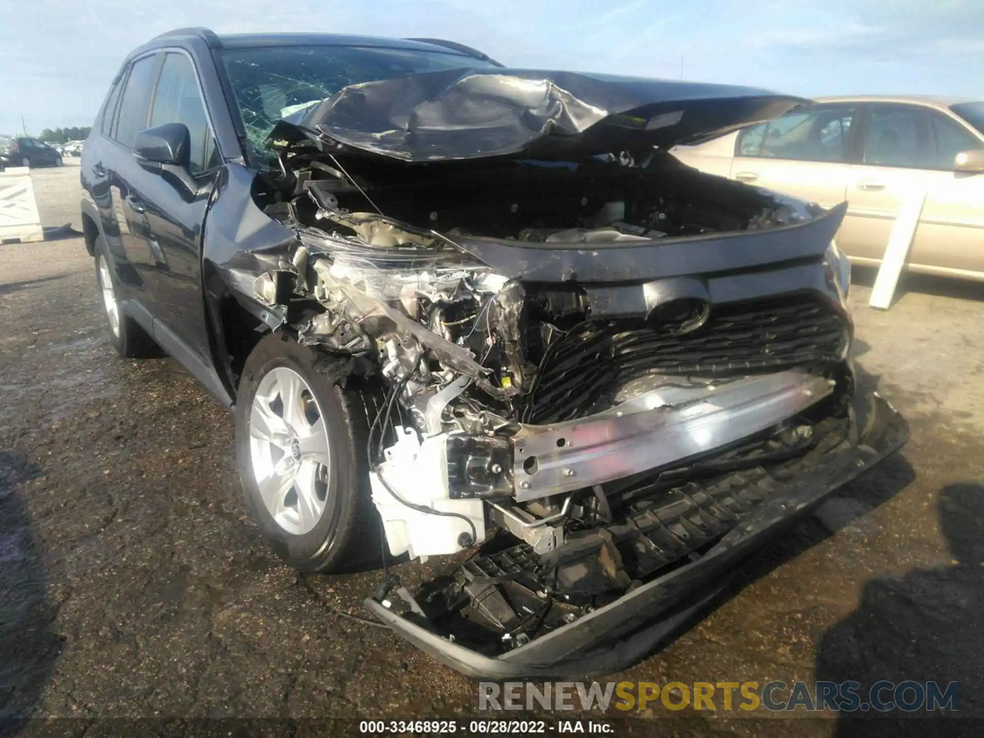 6 Photograph of a damaged car 2T3W1RFV3KW003231 TOYOTA RAV4 2019