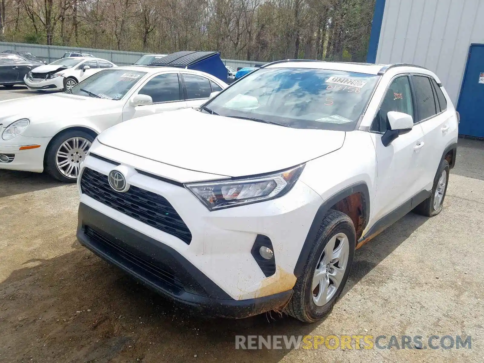 2 Photograph of a damaged car 2T3W1RFV3KW013158 TOYOTA RAV4 2019