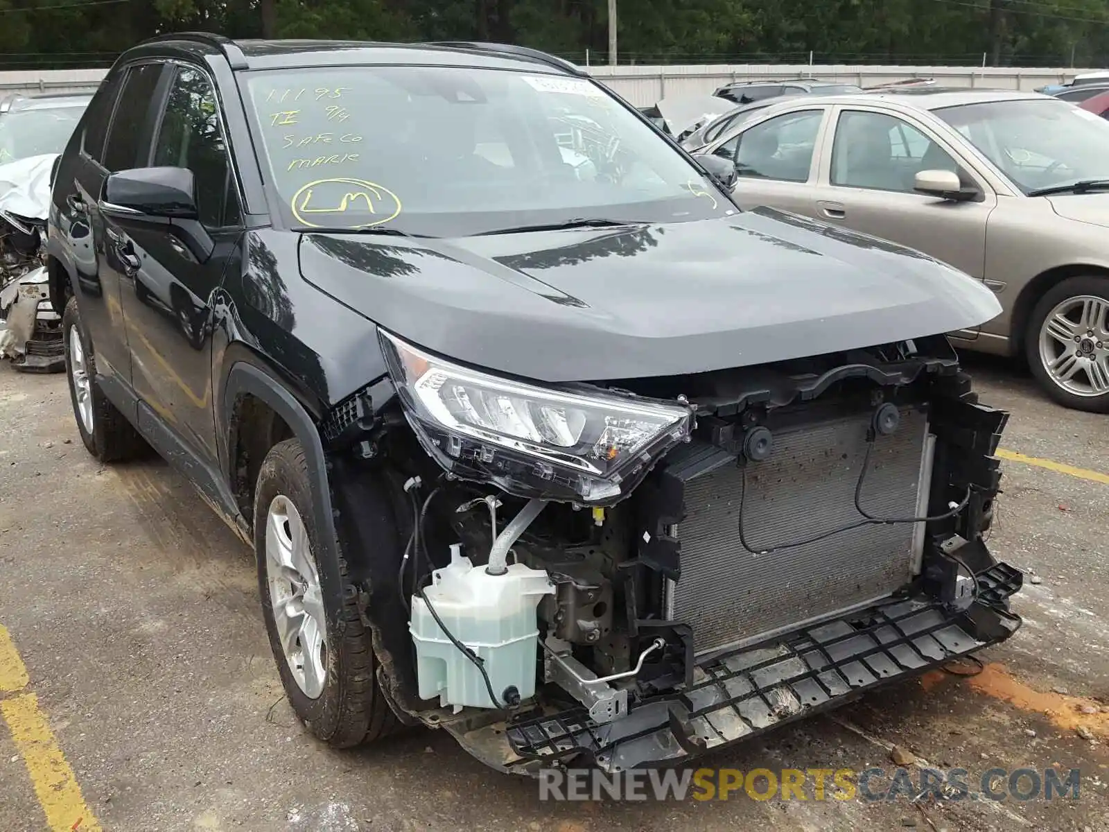 1 Photograph of a damaged car 2T3W1RFV3KW014262 TOYOTA RAV4 2019