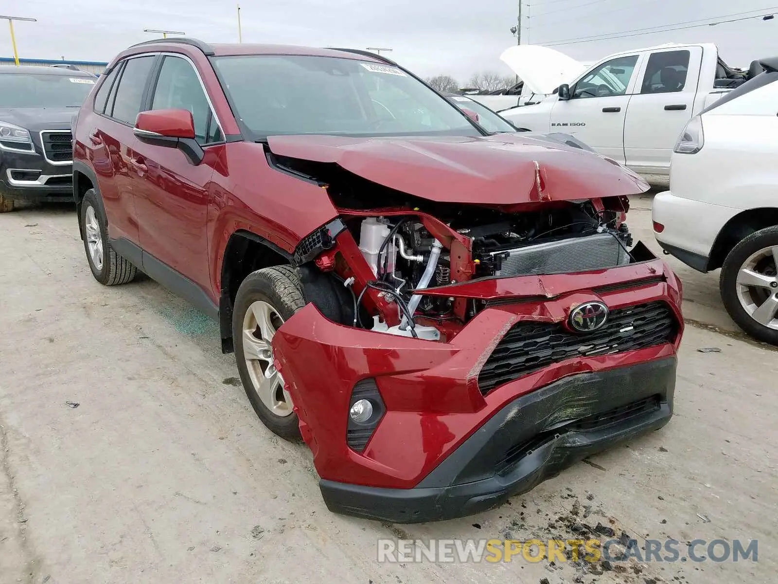 1 Photograph of a damaged car 2T3W1RFV3KW019316 TOYOTA RAV4 2019