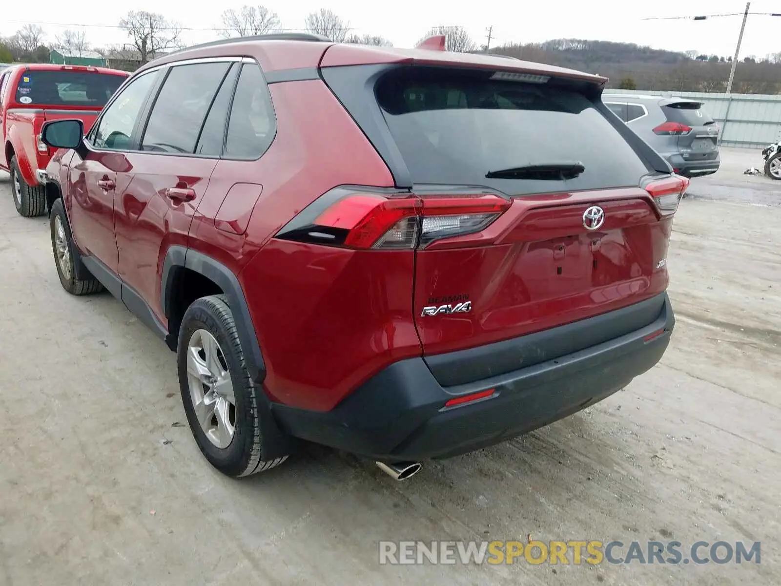3 Photograph of a damaged car 2T3W1RFV3KW019316 TOYOTA RAV4 2019