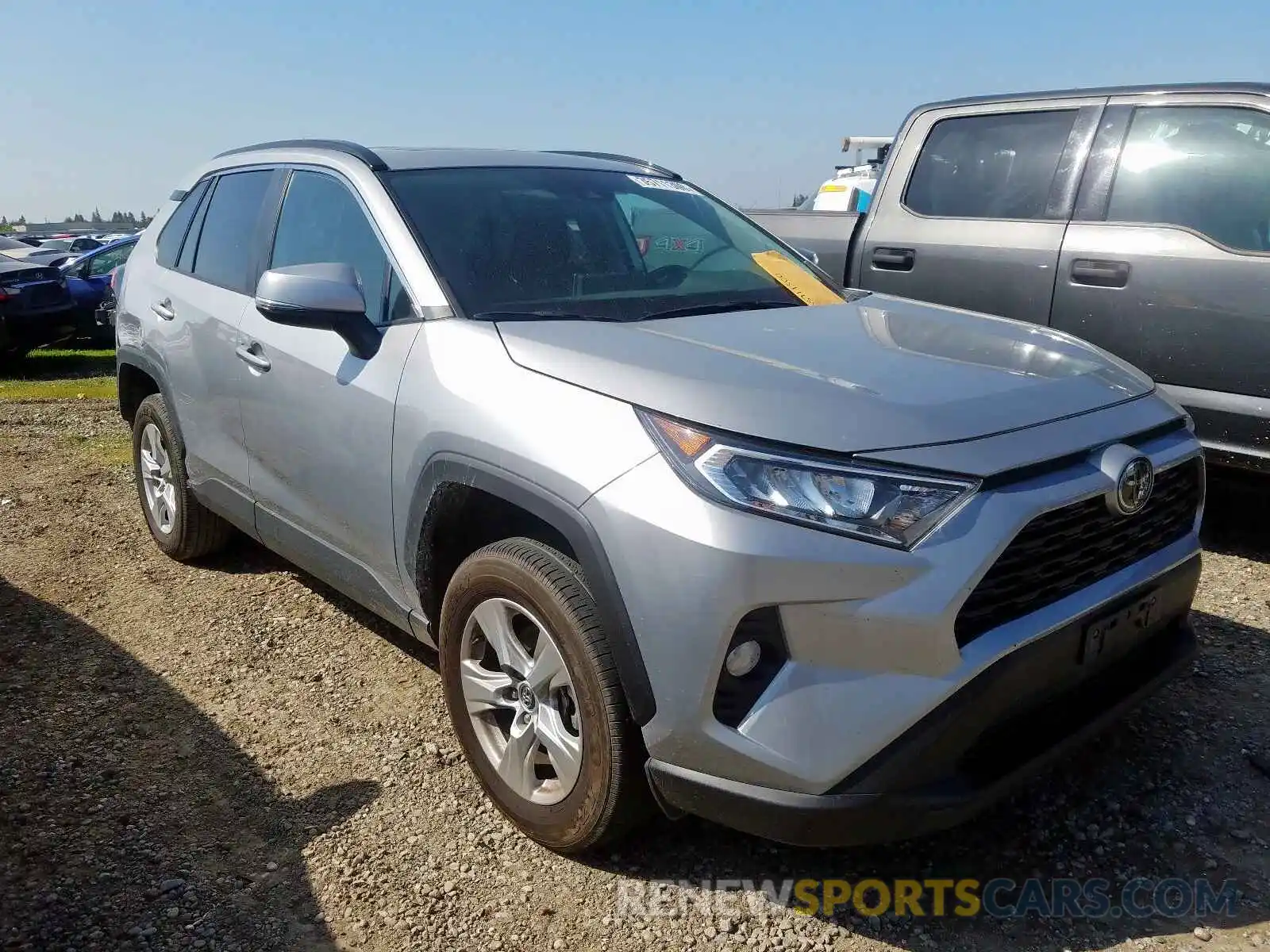 1 Photograph of a damaged car 2T3W1RFV3KW029294 TOYOTA RAV4 2019