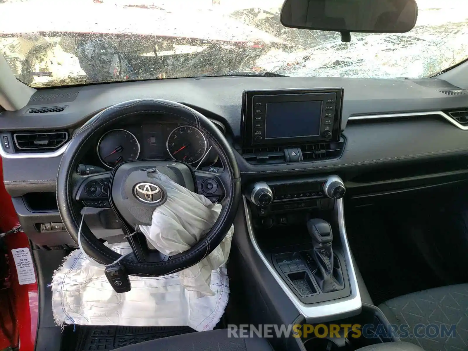 9 Photograph of a damaged car 2T3W1RFV3KW031353 TOYOTA RAV4 2019