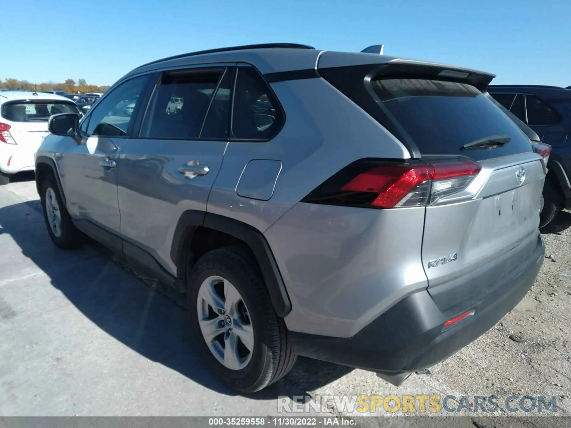 3 Photograph of a damaged car 2T3W1RFV3KW038013 TOYOTA RAV4 2019