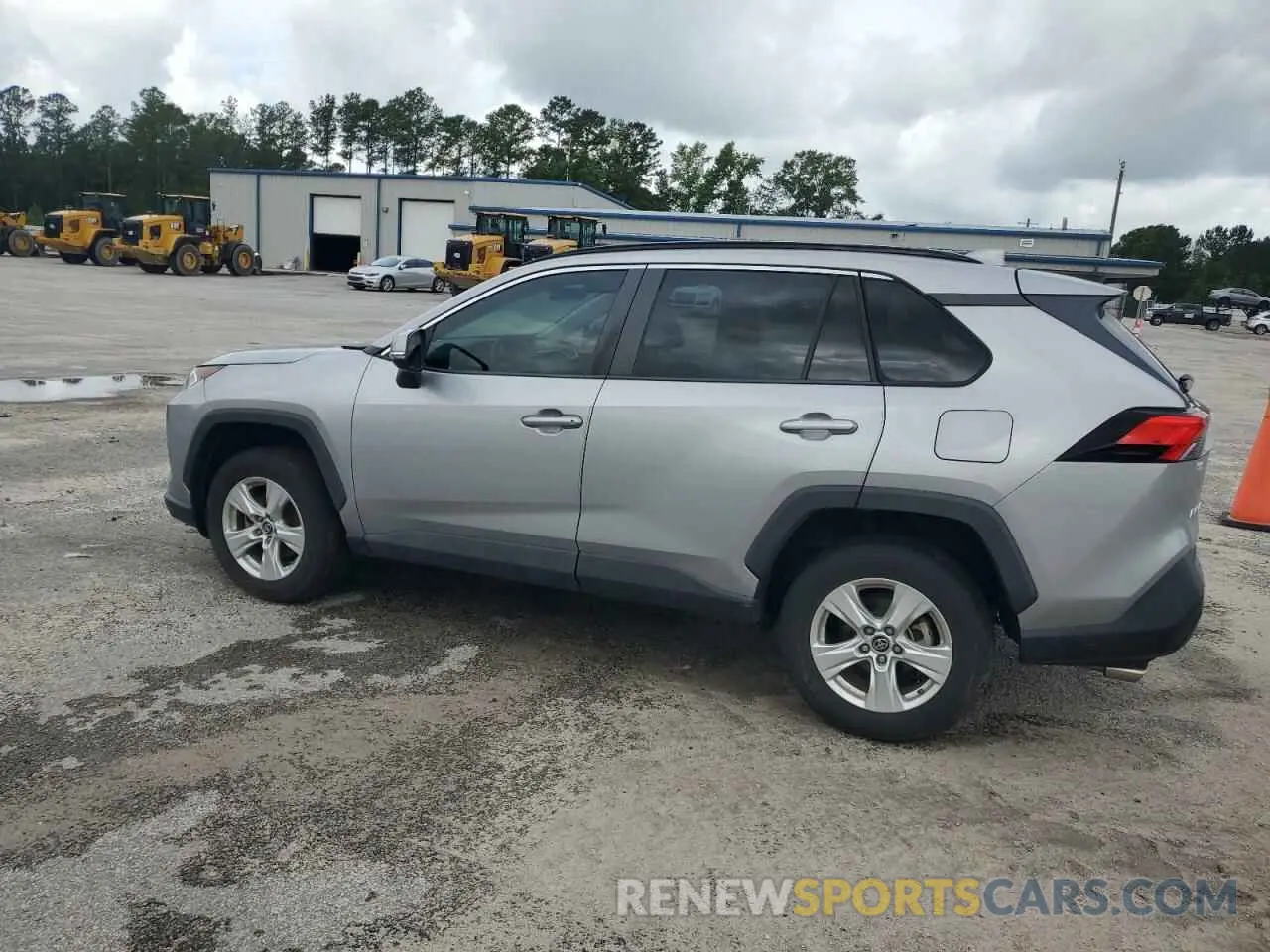 2 Photograph of a damaged car 2T3W1RFV3KW050162 TOYOTA RAV4 2019