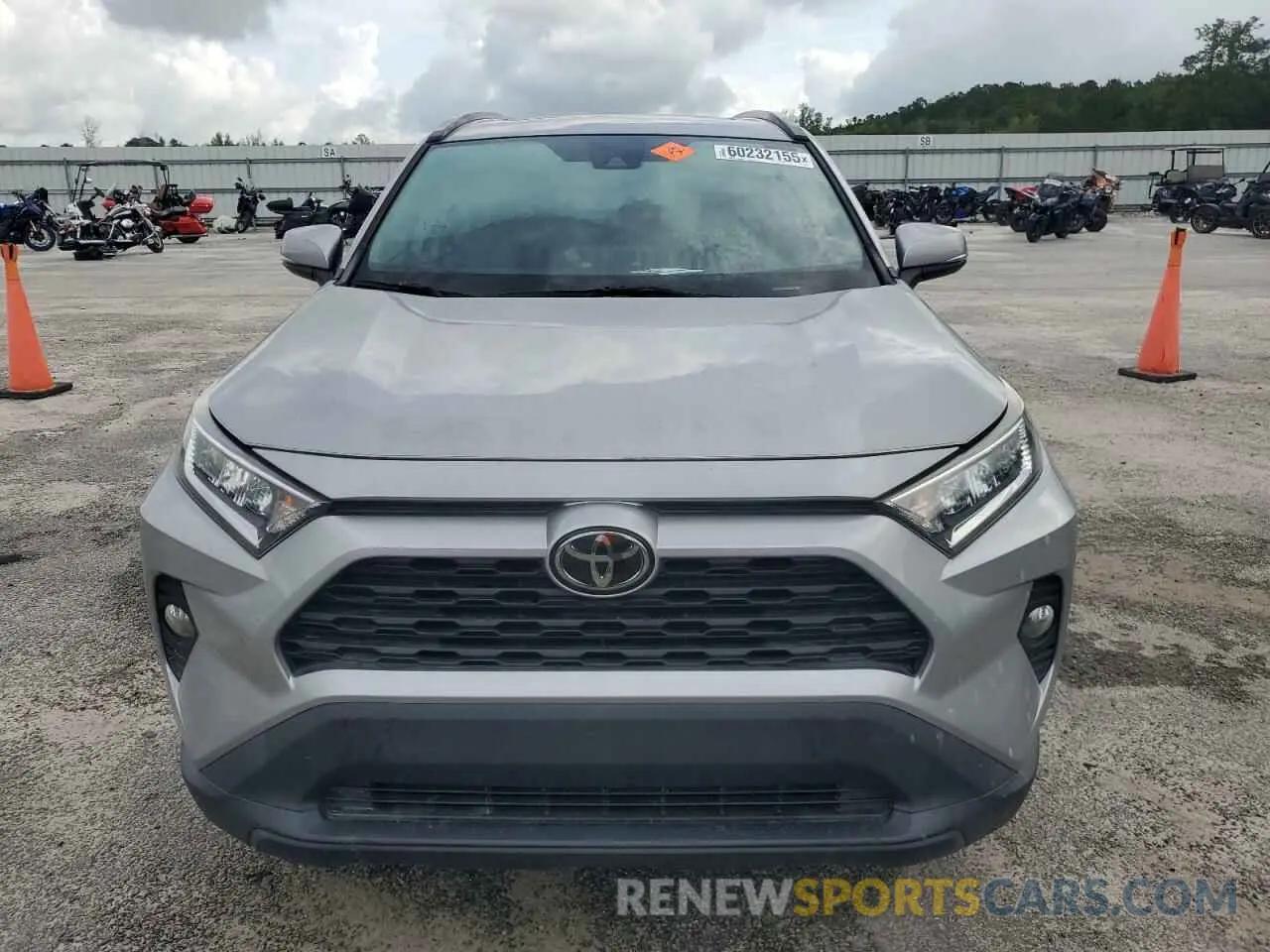 5 Photograph of a damaged car 2T3W1RFV3KW050162 TOYOTA RAV4 2019