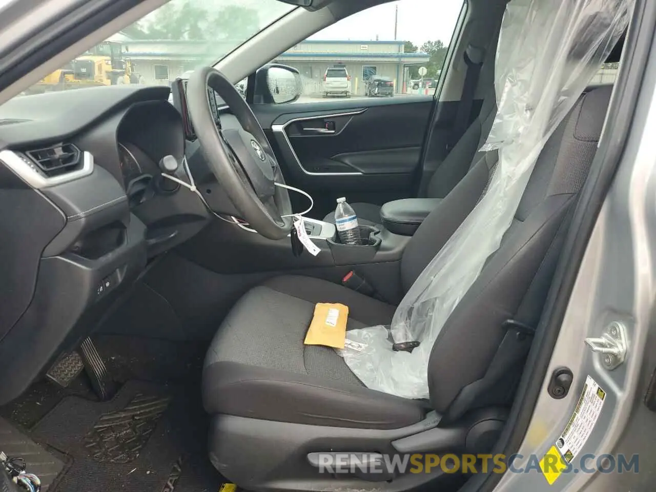 7 Photograph of a damaged car 2T3W1RFV3KW050162 TOYOTA RAV4 2019