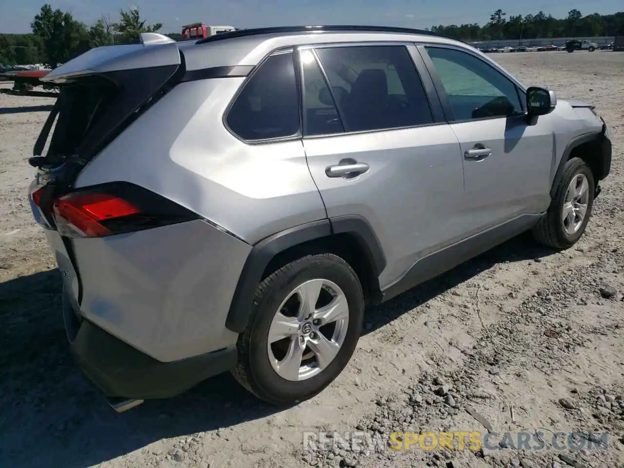 4 Photograph of a damaged car 2T3W1RFV3KW050792 TOYOTA RAV4 2019