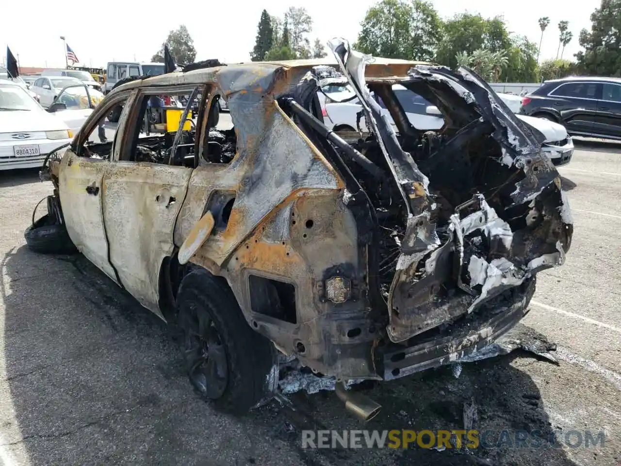 3 Photograph of a damaged car 2T3W1RFV4KC011369 TOYOTA RAV4 2019