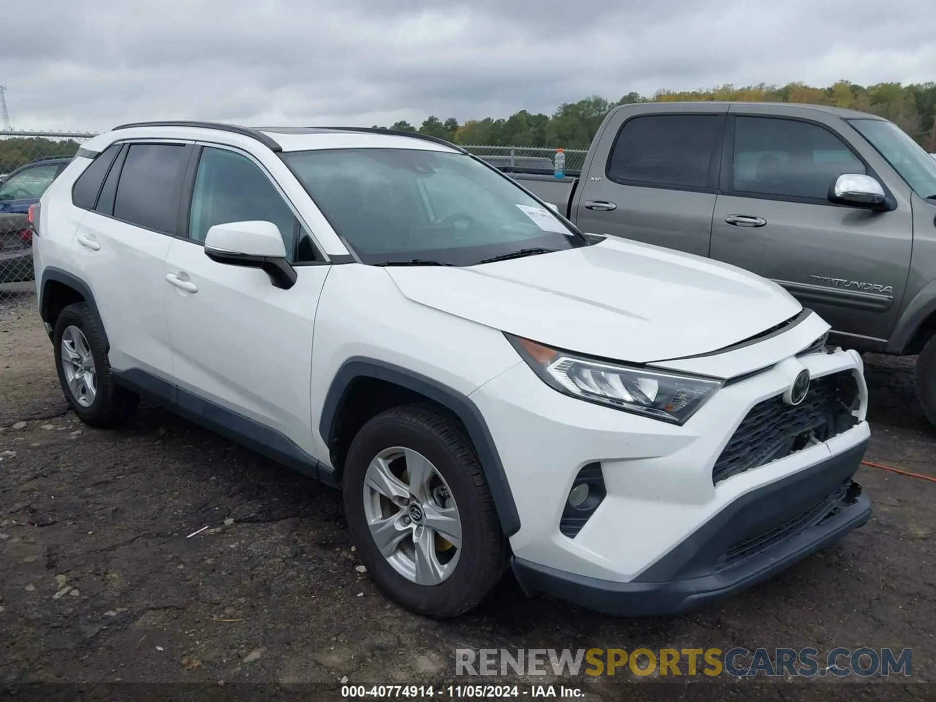 1 Photograph of a damaged car 2T3W1RFV4KC022288 TOYOTA RAV4 2019
