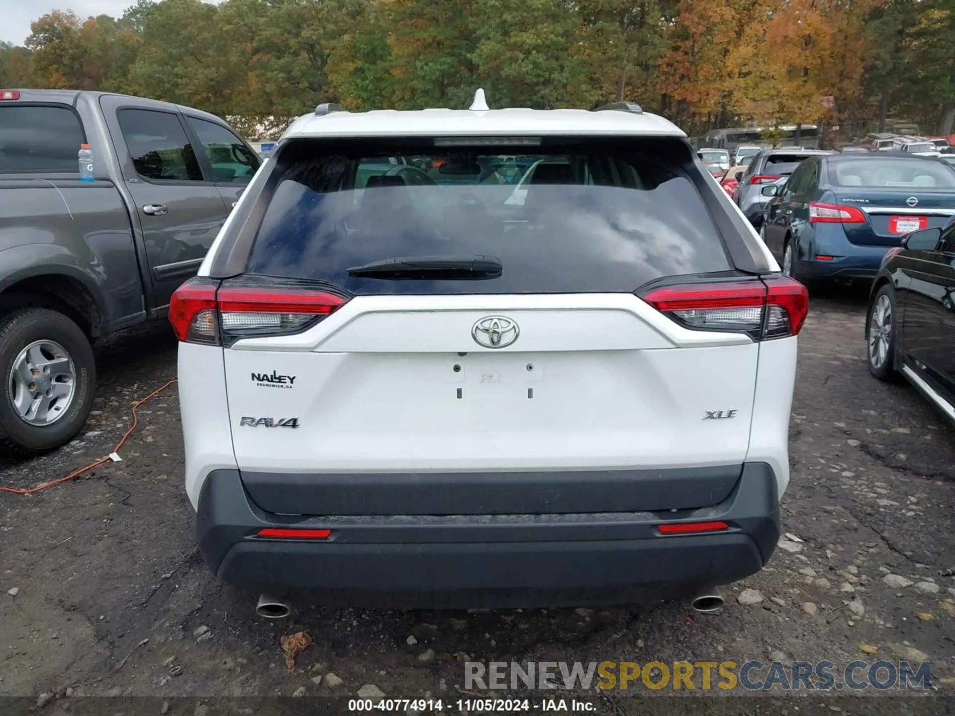 16 Photograph of a damaged car 2T3W1RFV4KC022288 TOYOTA RAV4 2019