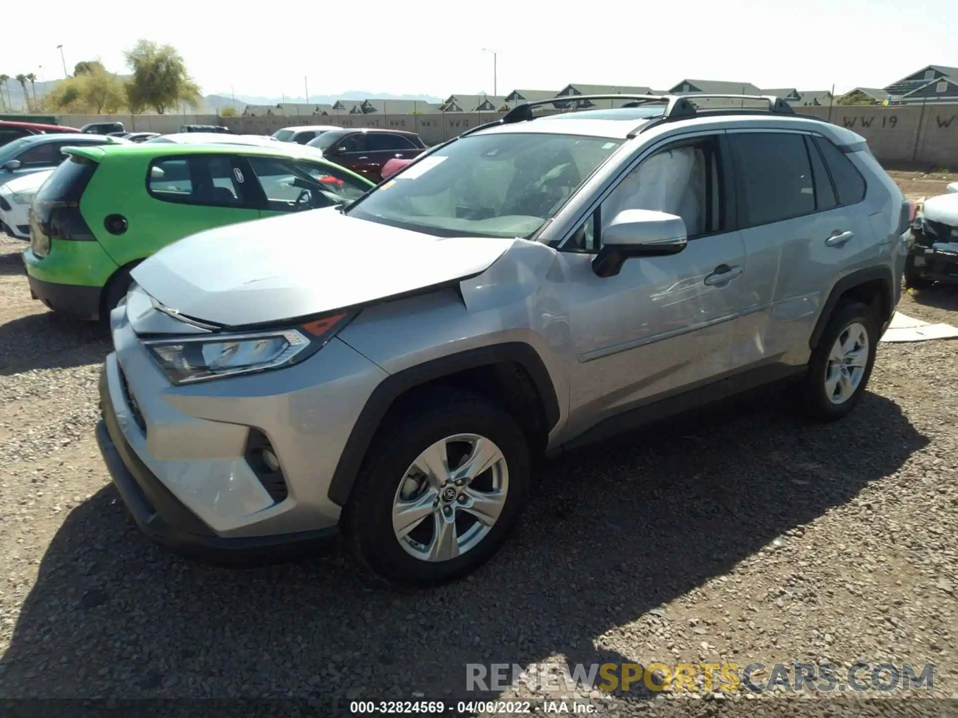 2 Photograph of a damaged car 2T3W1RFV4KC024476 TOYOTA RAV4 2019