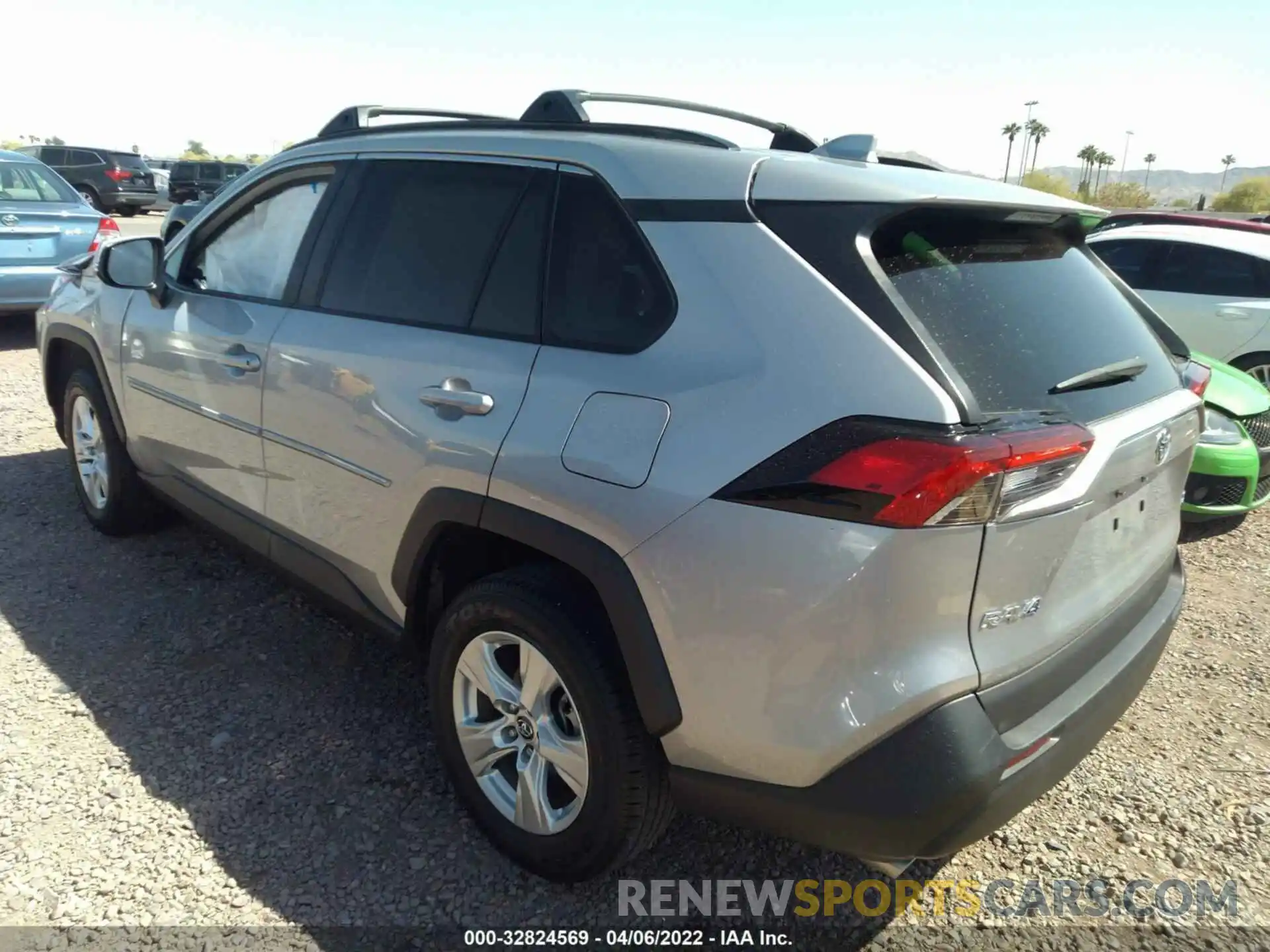 3 Photograph of a damaged car 2T3W1RFV4KC024476 TOYOTA RAV4 2019