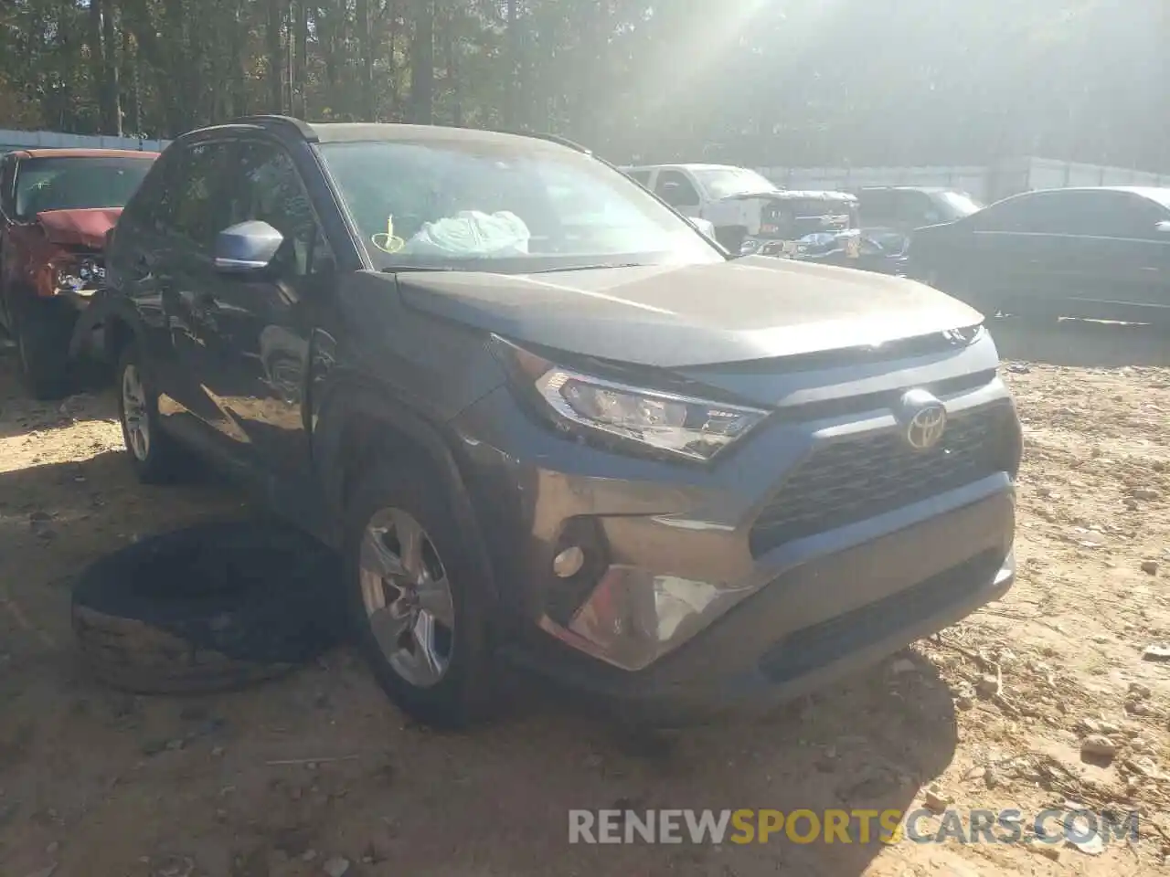 1 Photograph of a damaged car 2T3W1RFV4KW003173 TOYOTA RAV4 2019