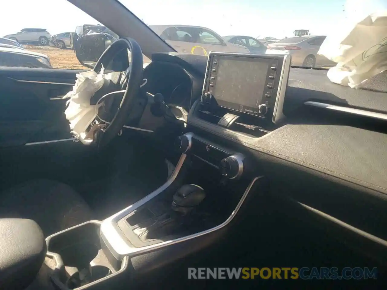 9 Photograph of a damaged car 2T3W1RFV4KW003173 TOYOTA RAV4 2019