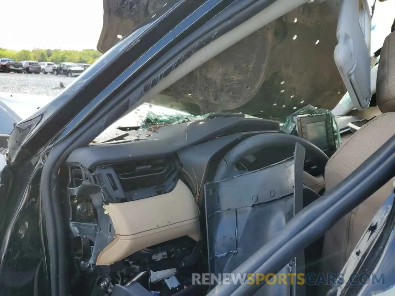 9 Photograph of a damaged car 2T3W1RFV4KW004470 TOYOTA RAV4 2019