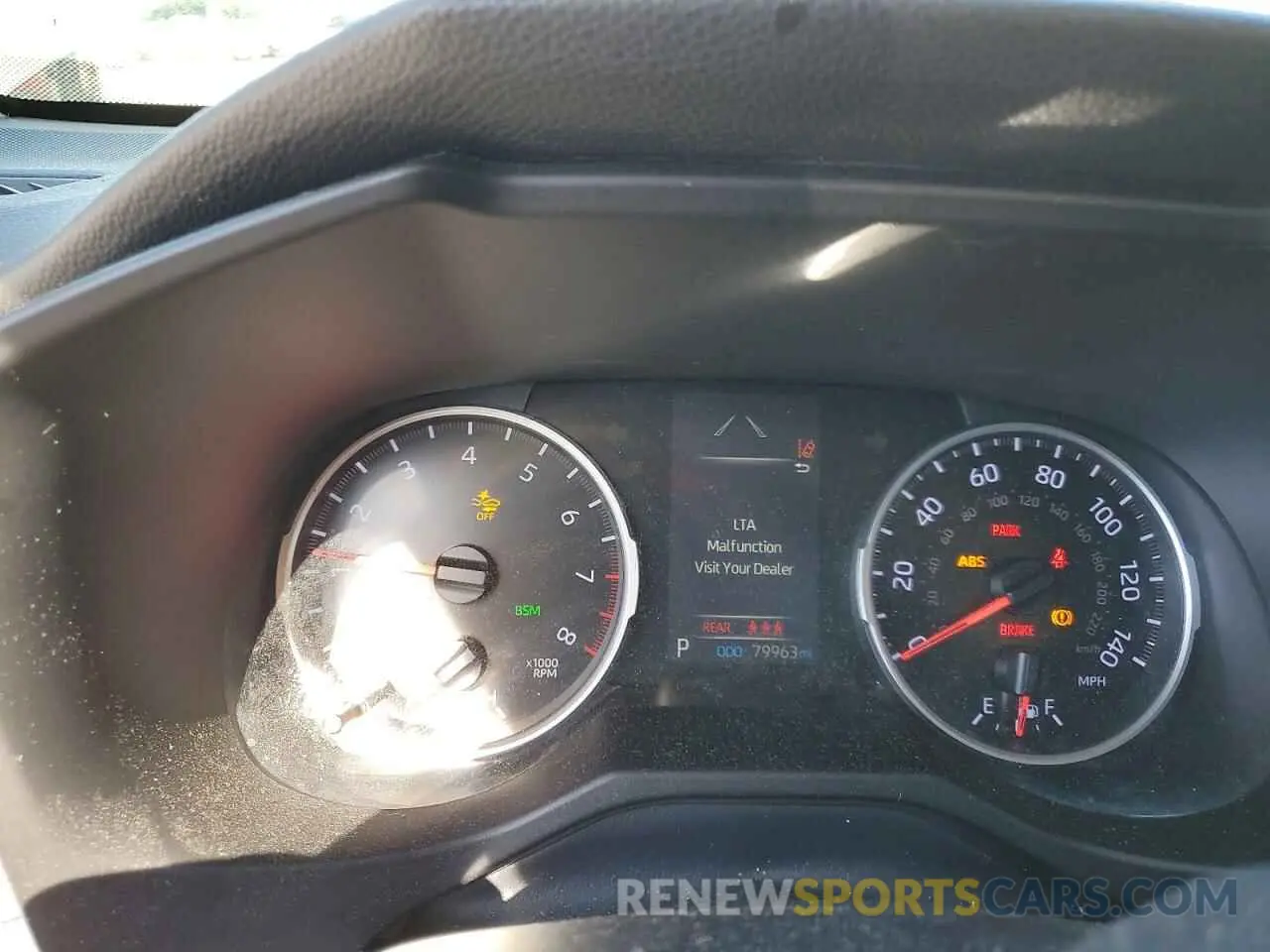 9 Photograph of a damaged car 2T3W1RFV4KW011788 TOYOTA RAV4 2019